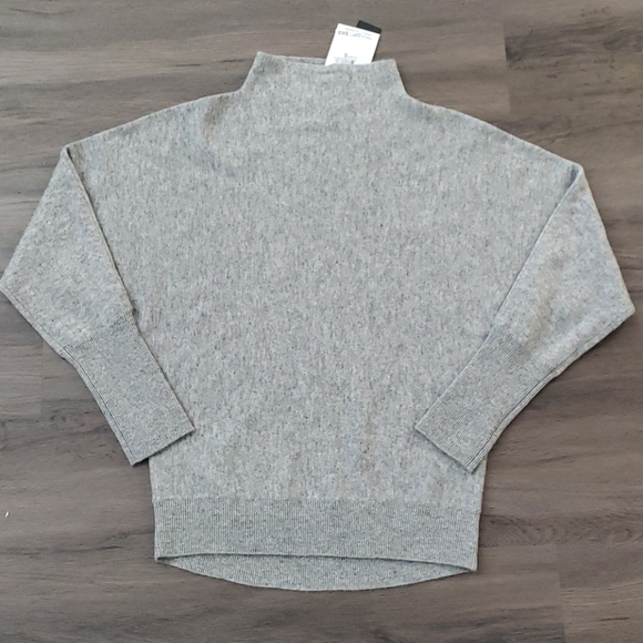 Magaschoni Sweaters - NWT Cashmere Mock Neck Sweater
